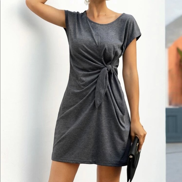 Dresses & Skirts - Twisted knotted knot short sleeve summer dress